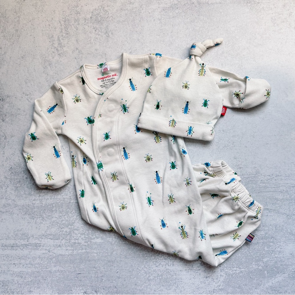 Magnetic Me Bug Gown